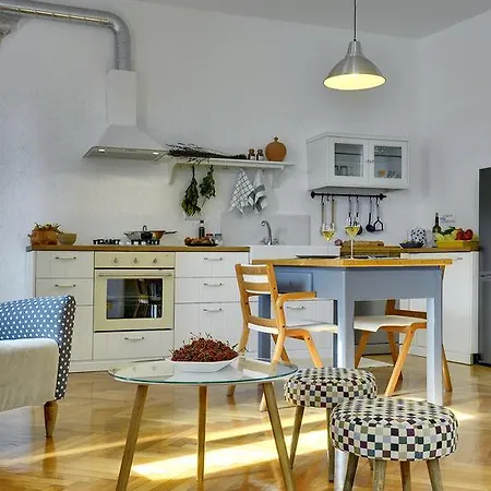 Apartamento Forum Pula