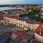Forum * Pula
